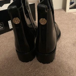 Nicole Miller short rain boots size 9